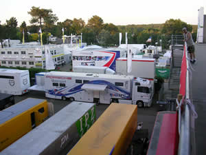 Les 24 Heures du Mans - Le paddock